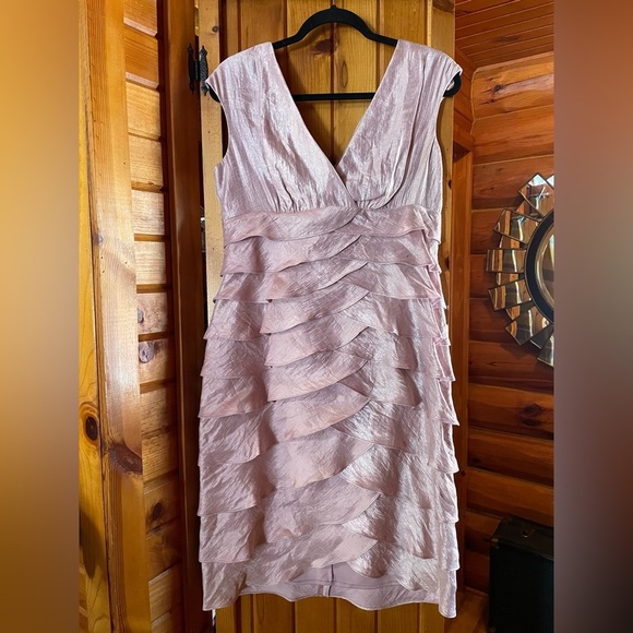 London Times Pink Sheath Dress‎ with Ruched V-Neck - Picture 1 of 9